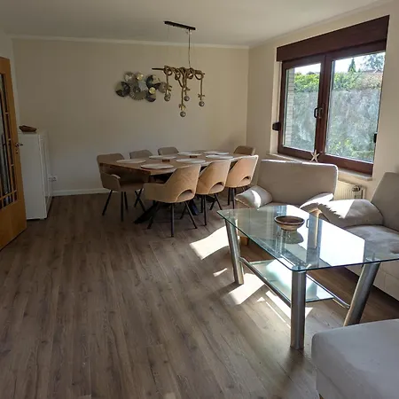 아파트 Plueschmors *